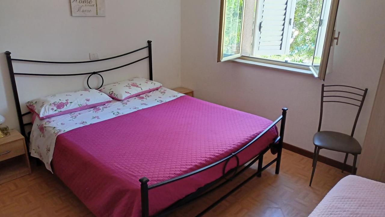 Marco - Camere Con Bagno Privato Vicino Al Centro Foligno Exterior foto